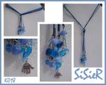 K018: Blauwe ketting met 2 veters, op verschillende manieren te dragen. 18 gram. Lengte veter: 92 cm. €7,50